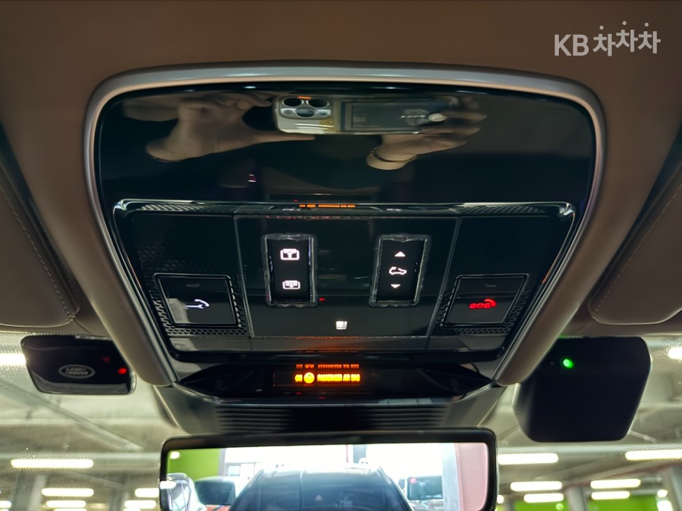Land Rover Range Rover — miniaturë 8