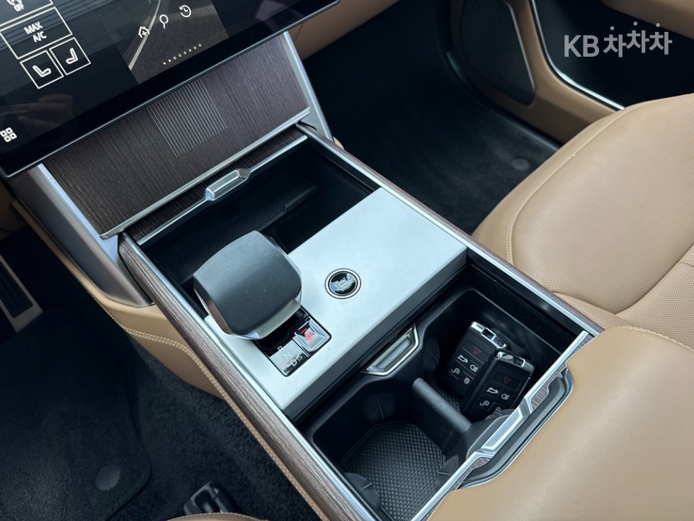 Land Rover Range Rover — miniaturë 14