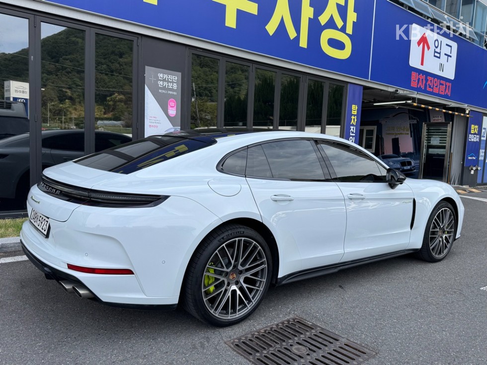 Porsche Panamera — miniaturë 4