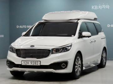 Kia Carnival Gasoline 7-seater Hi-Limousine President — foto 1