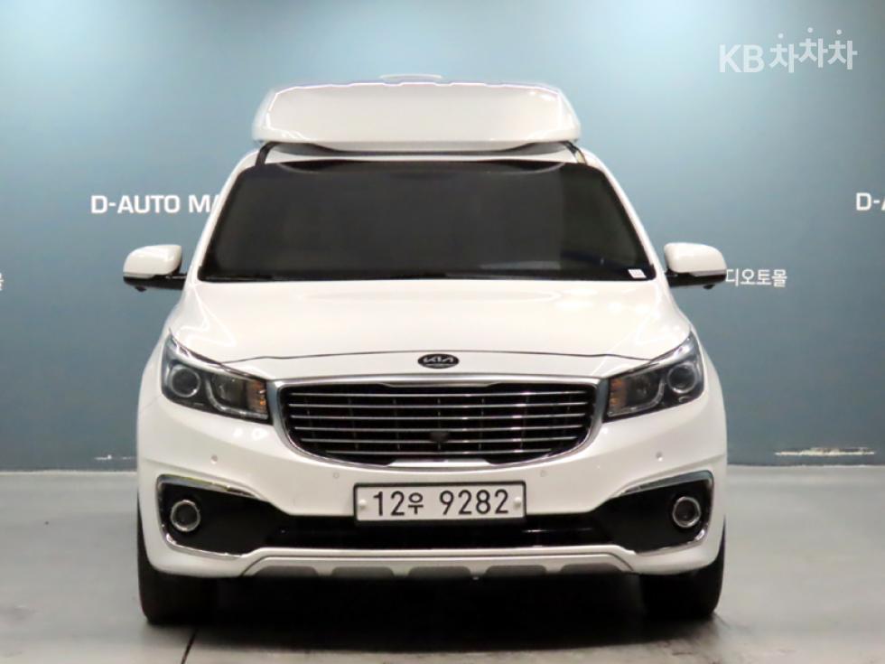 Kia Carnival — miniaturë 2