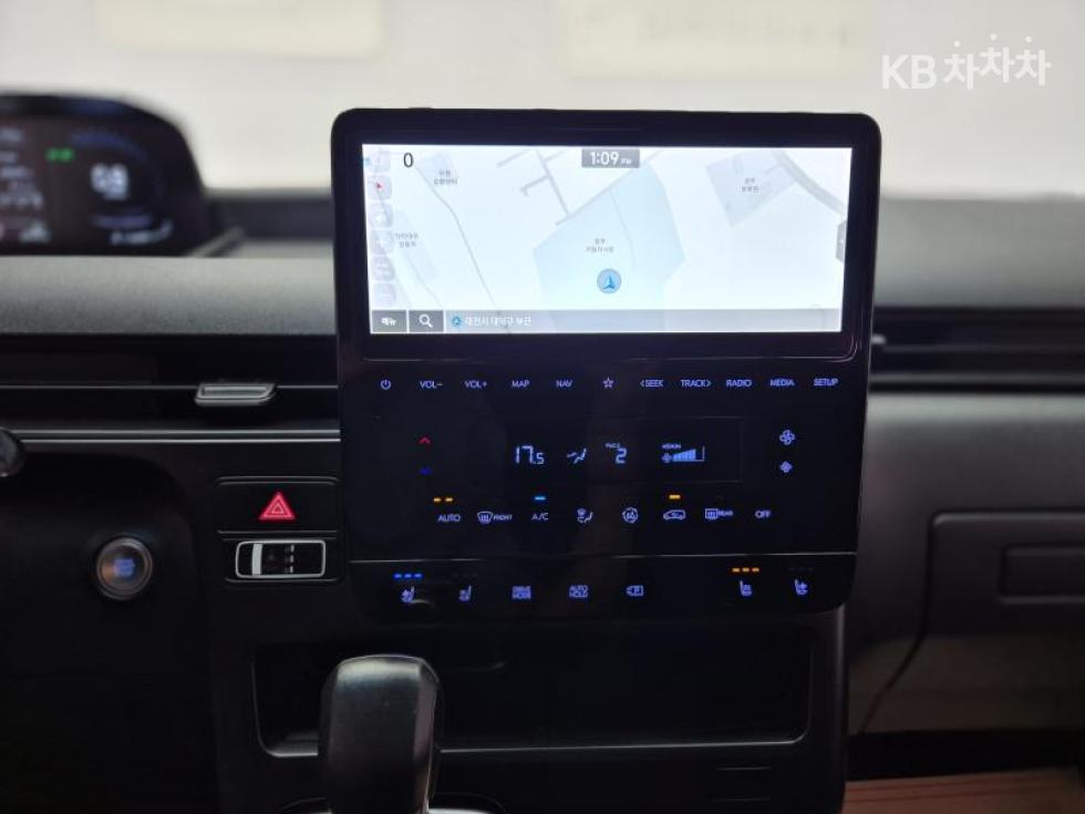 Hyundai Staria — miniaturë 16