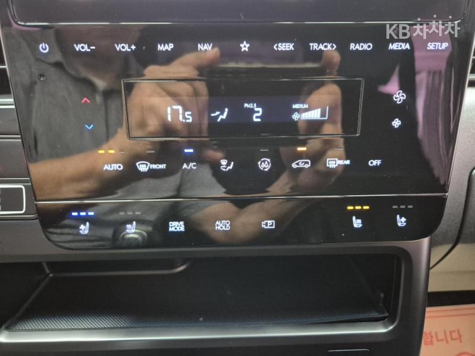 Hyundai Staria — miniaturë 18