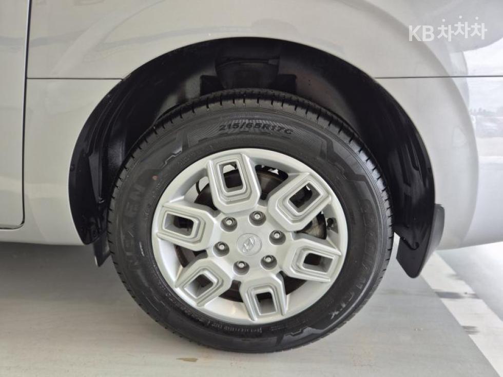 Hyundai Staria — miniaturë 22