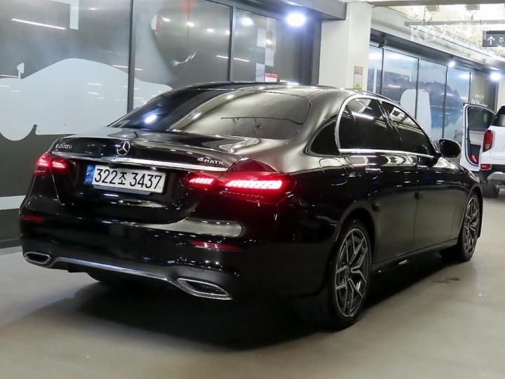 Mercedes-Benz E-klasse — miniaturë 4
