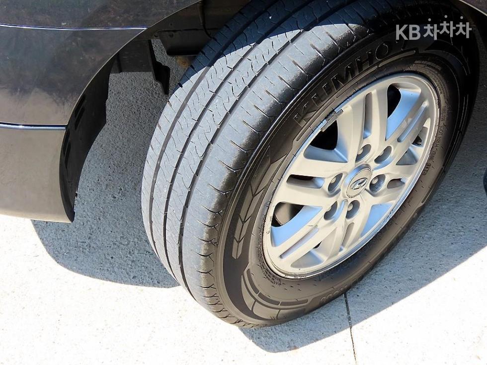 Hyundai Starex — miniaturë 20
