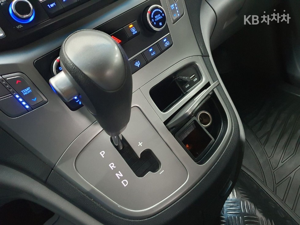 Hyundai Starex — miniaturë 11