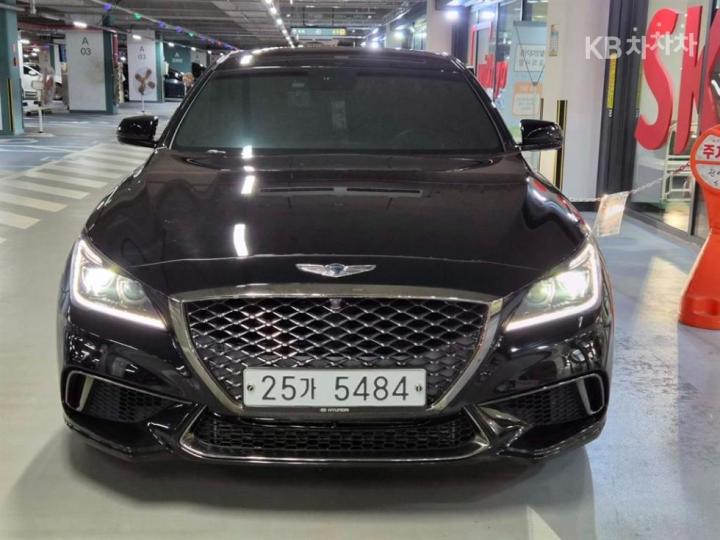Genesis G80 — miniaturë 2