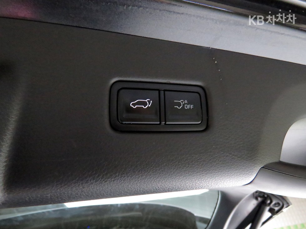 Kia Carnival — miniaturë 17
