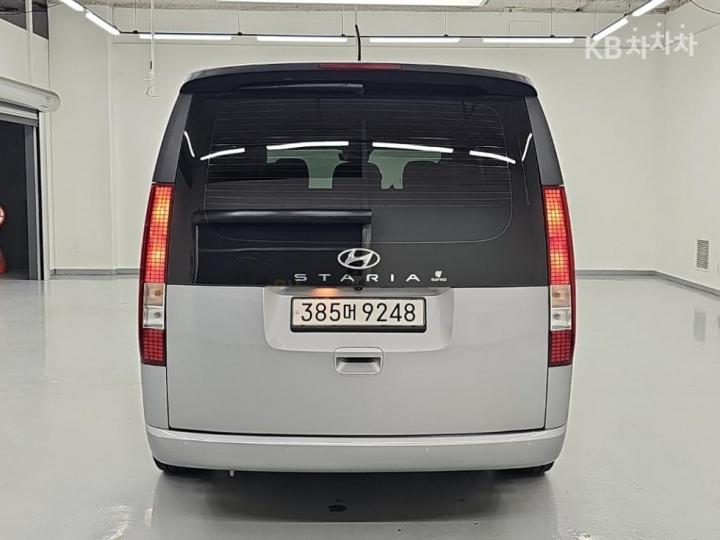 Hyundai Staria — miniaturë 4