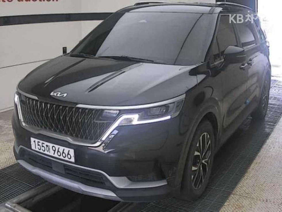 Kia Carnival — miniaturë 2