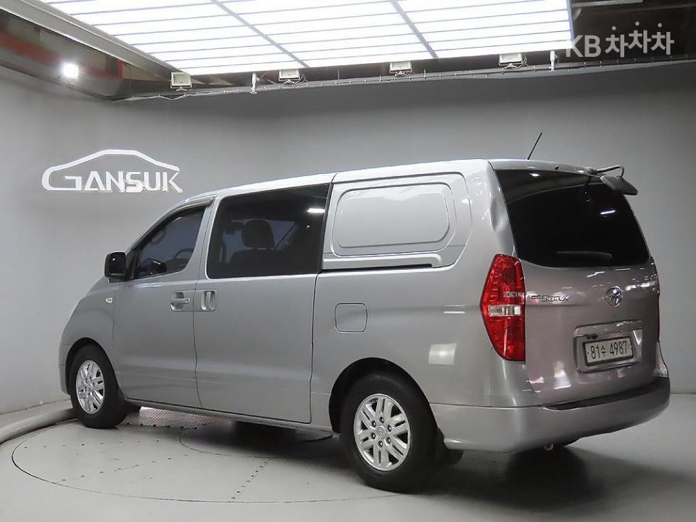 Hyundai Starex — miniaturë 3