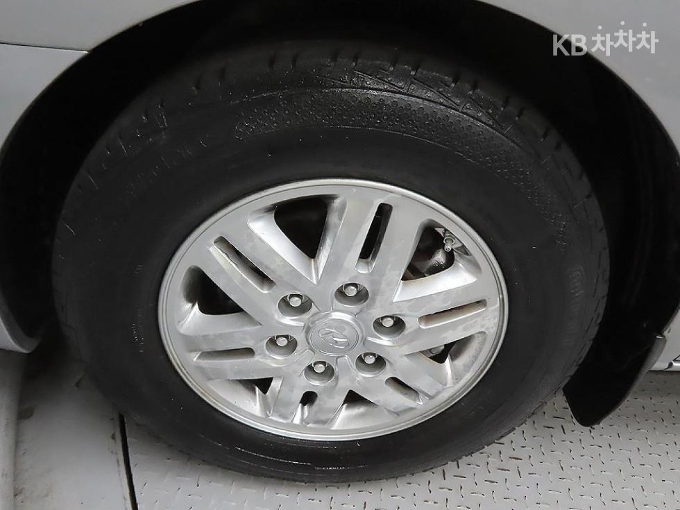 Hyundai Starex — miniaturë 5