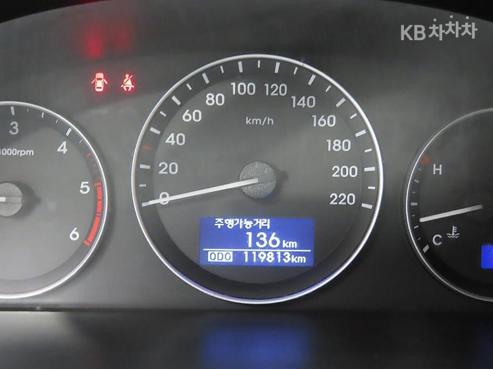 Hyundai Starex — miniaturë 6
