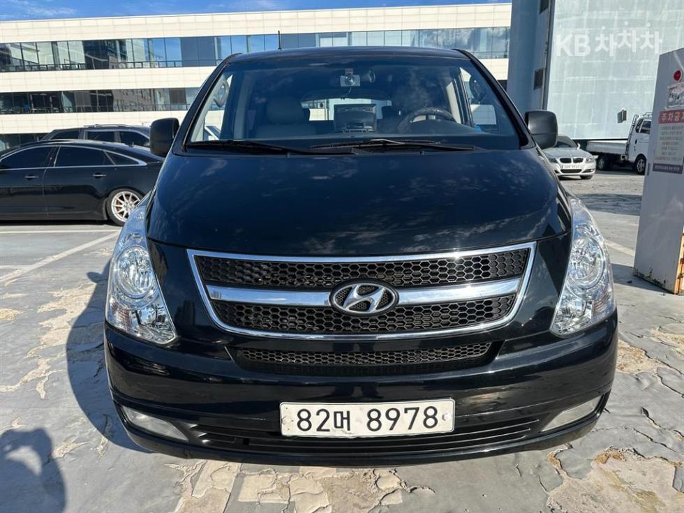 Hyundai Starex 5인승 밴 CVX 프리미엄 — foto 1