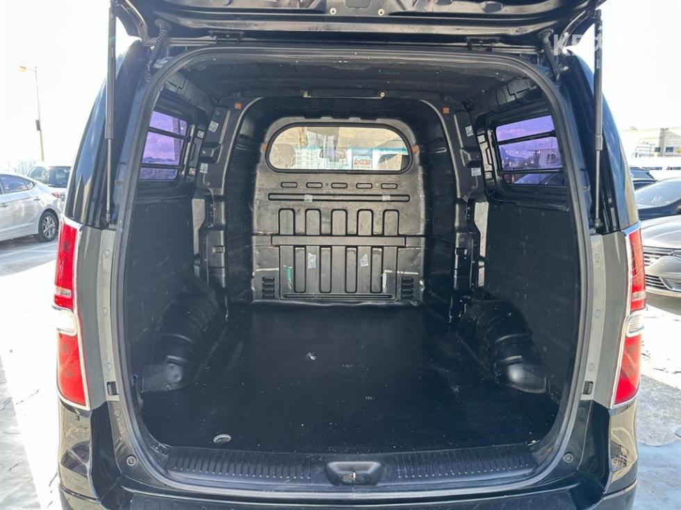 Hyundai Starex — miniaturë 9