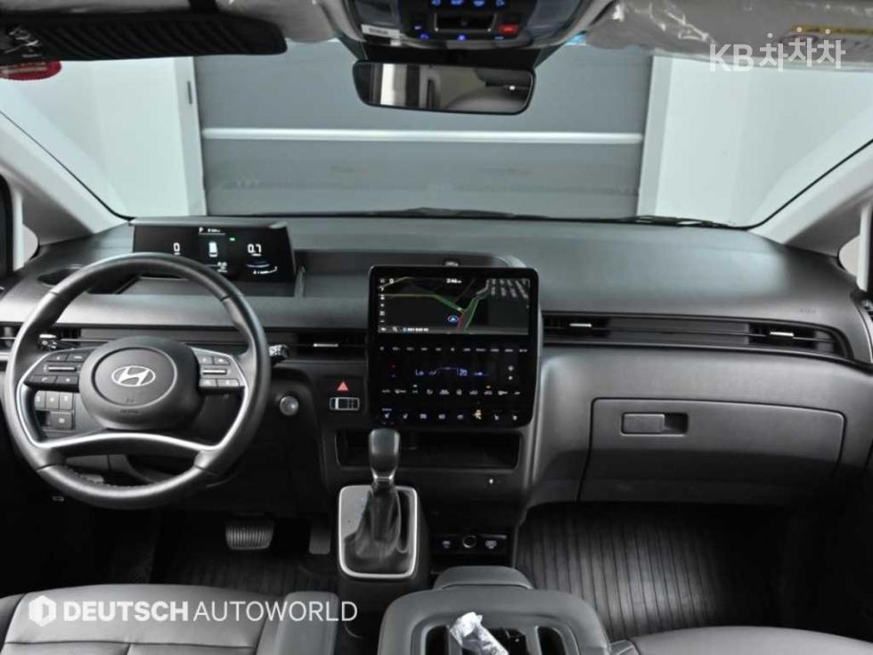 Hyundai Staria — miniaturë 7