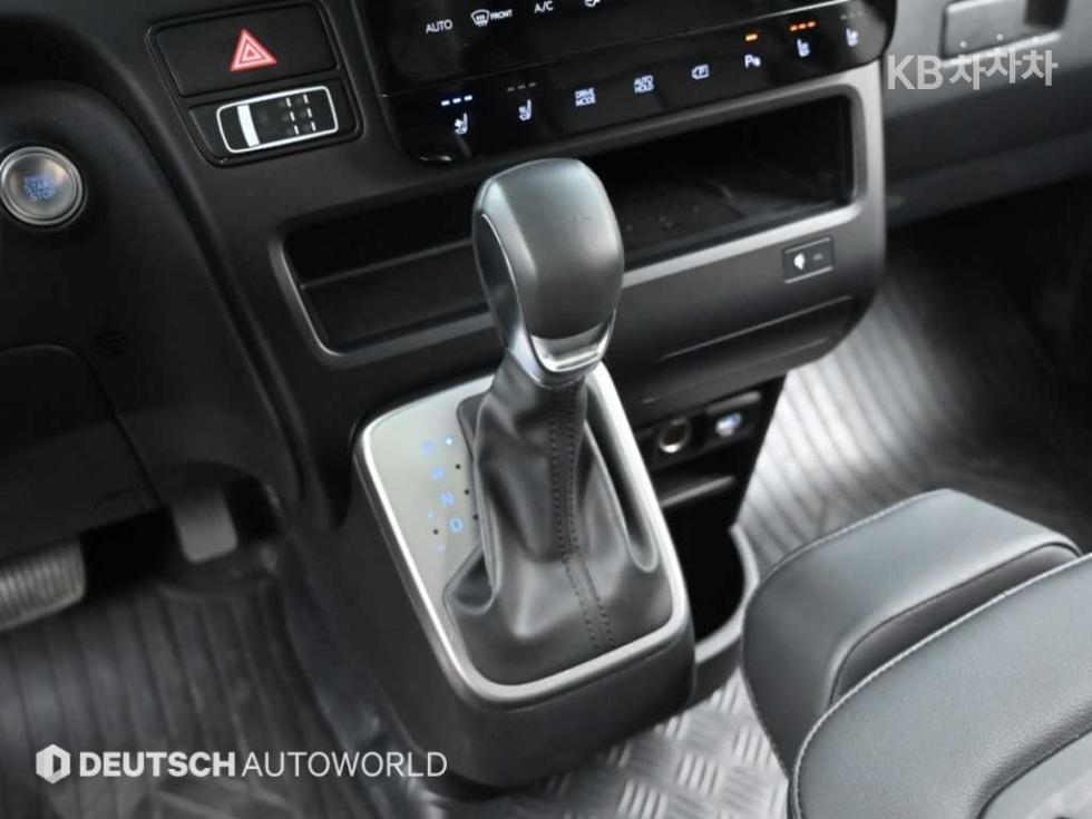 Hyundai Staria — miniaturë 9