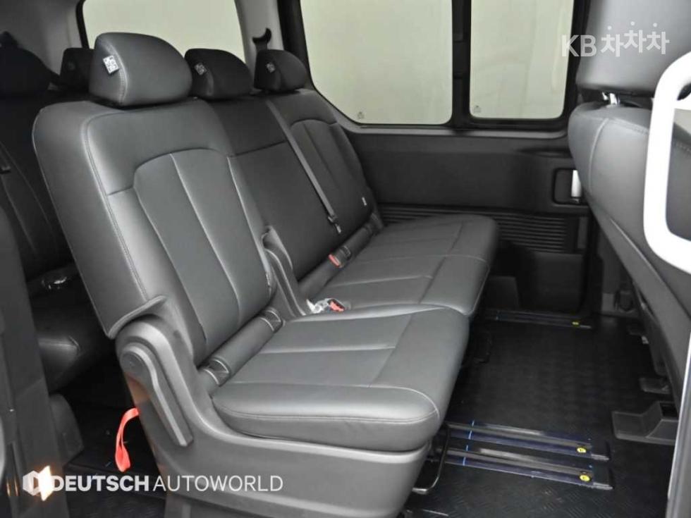 Hyundai Staria — miniaturë 12