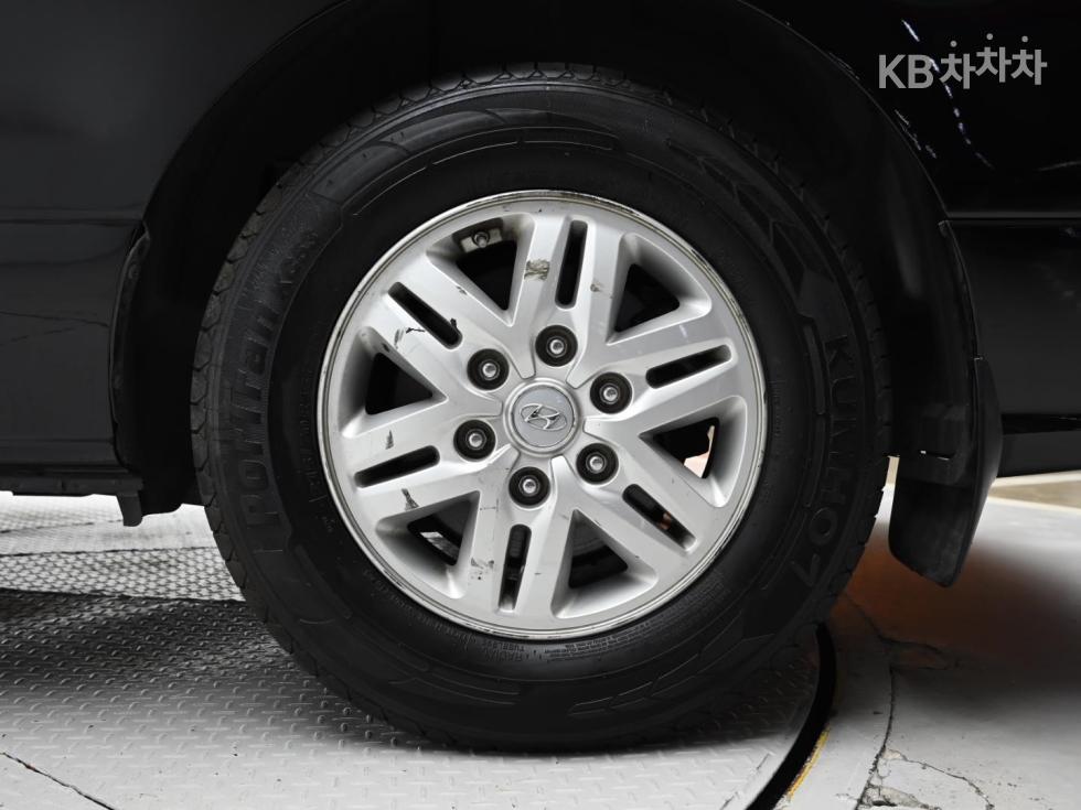 Hyundai Starex — miniaturë 5