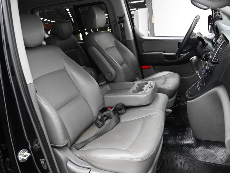 Hyundai Starex — miniaturë 10