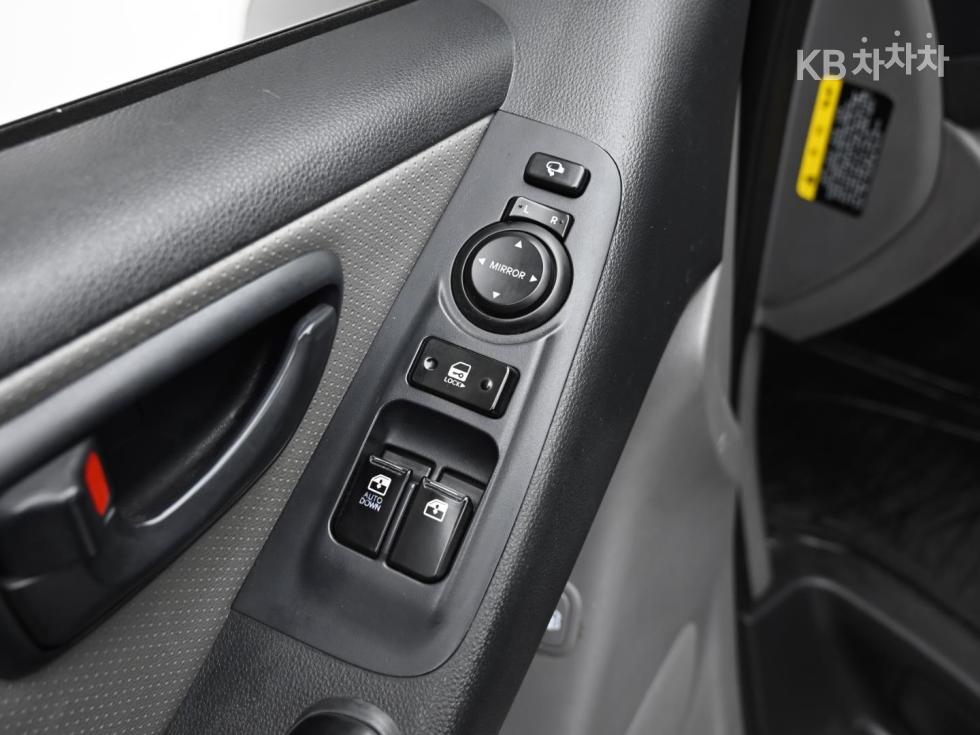 Hyundai Starex — miniaturë 18