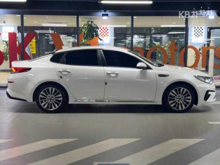 Kia K5 — miniaturë 3