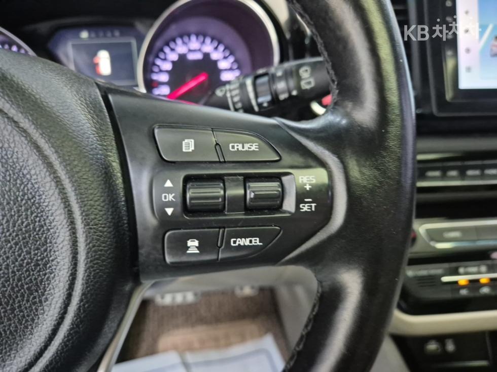 Kia Carnival — miniaturë 16