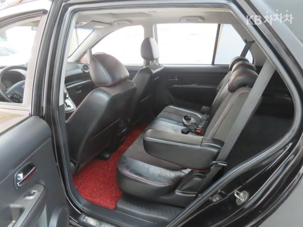 Kia Carens — miniaturë 6