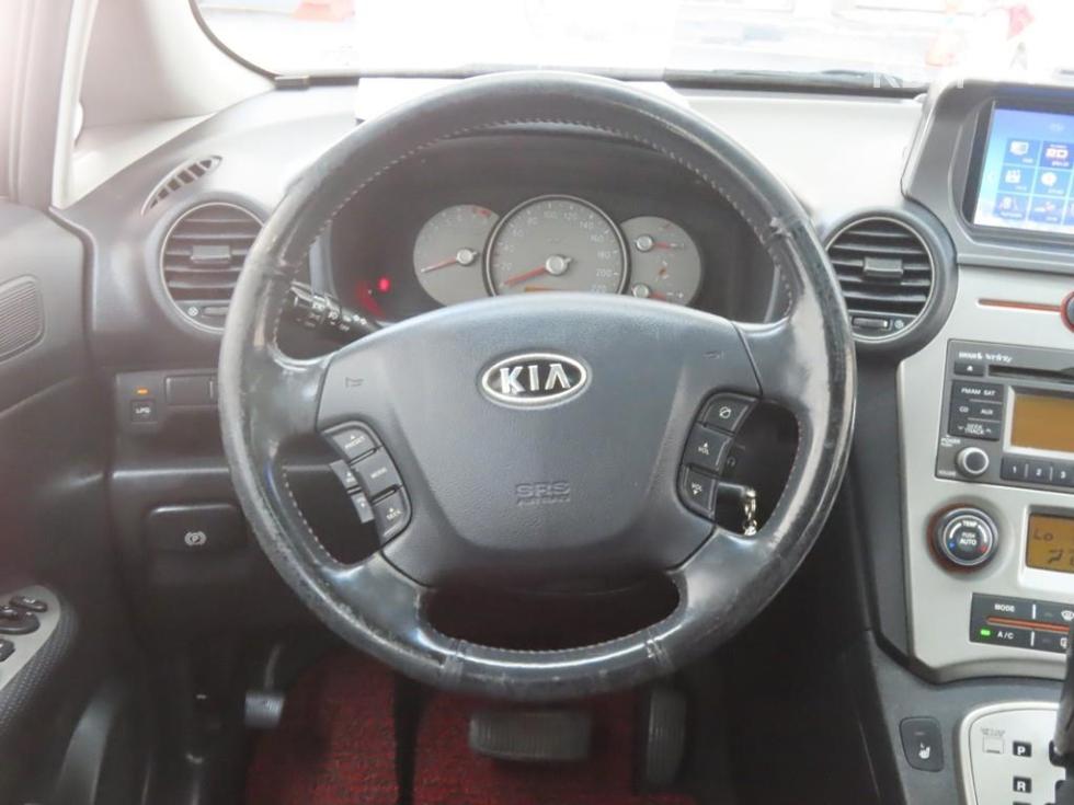 Kia Carens — miniaturë 17