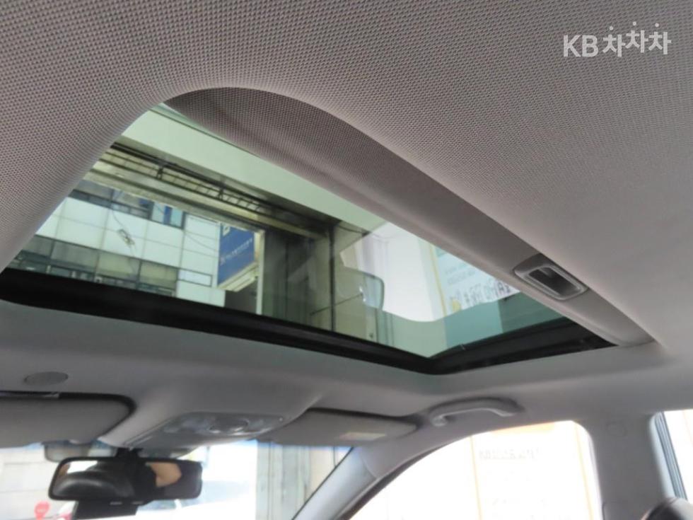 Kia Carens — miniaturë 18