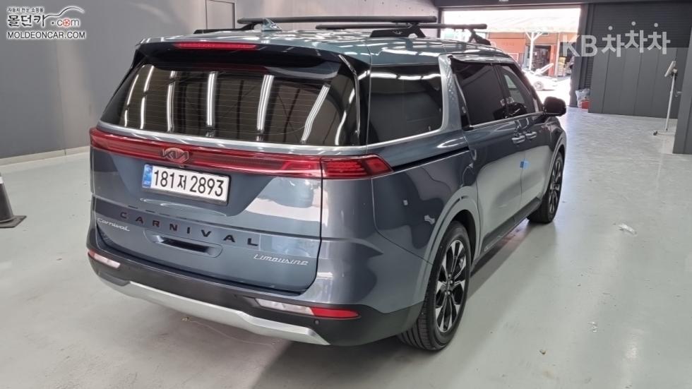 Kia Carnival — miniaturë 2