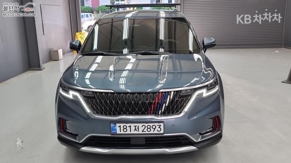 Kia Carnival — miniaturë 3