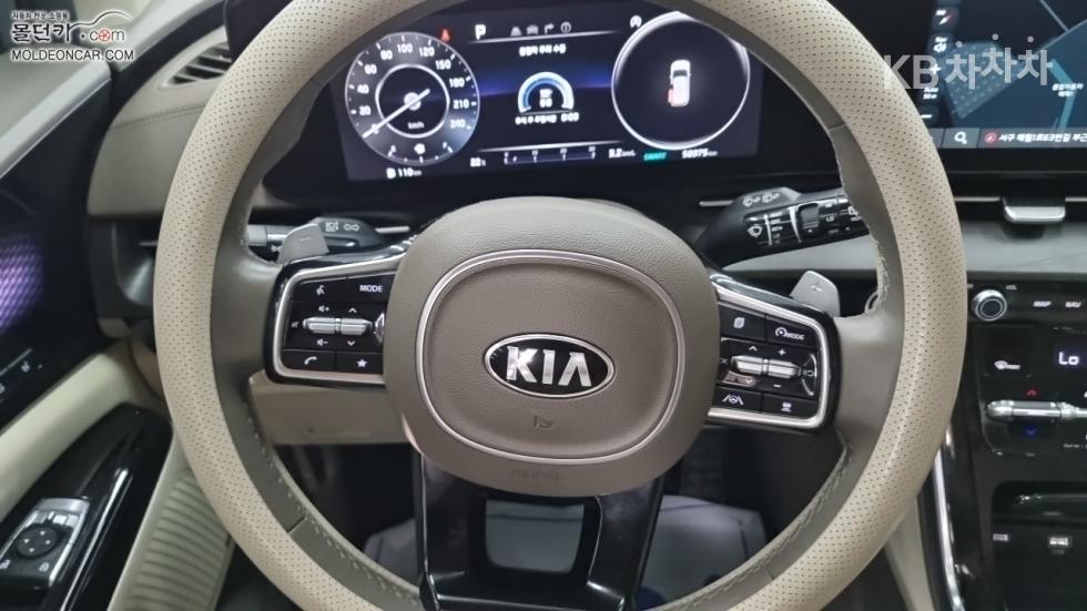 Kia Carnival — miniaturë 11