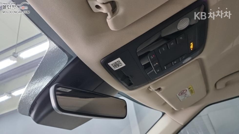 Kia Carnival — miniaturë 15