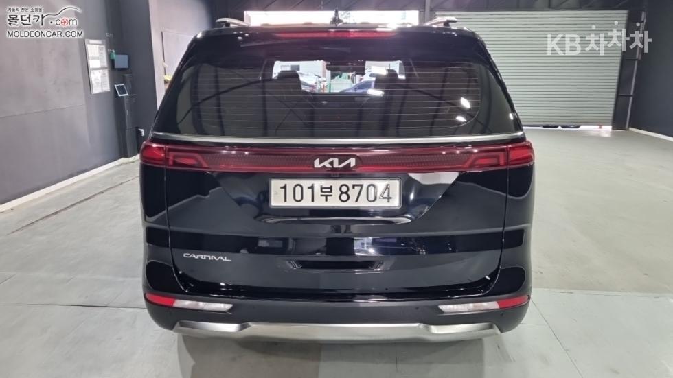 Kia Carnival — miniaturë 4