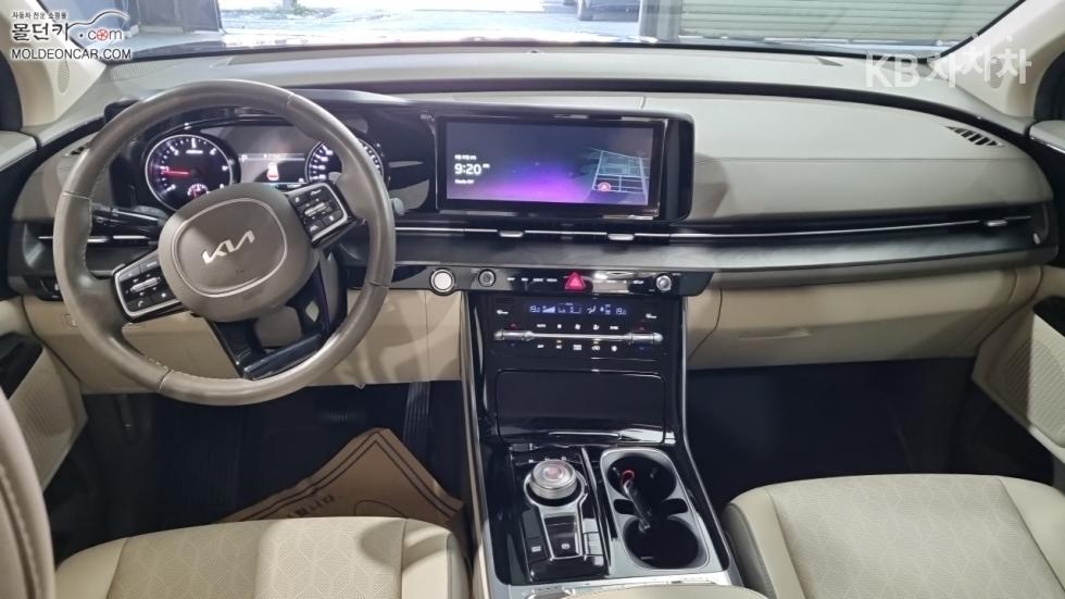 Kia Carnival — miniaturë 7