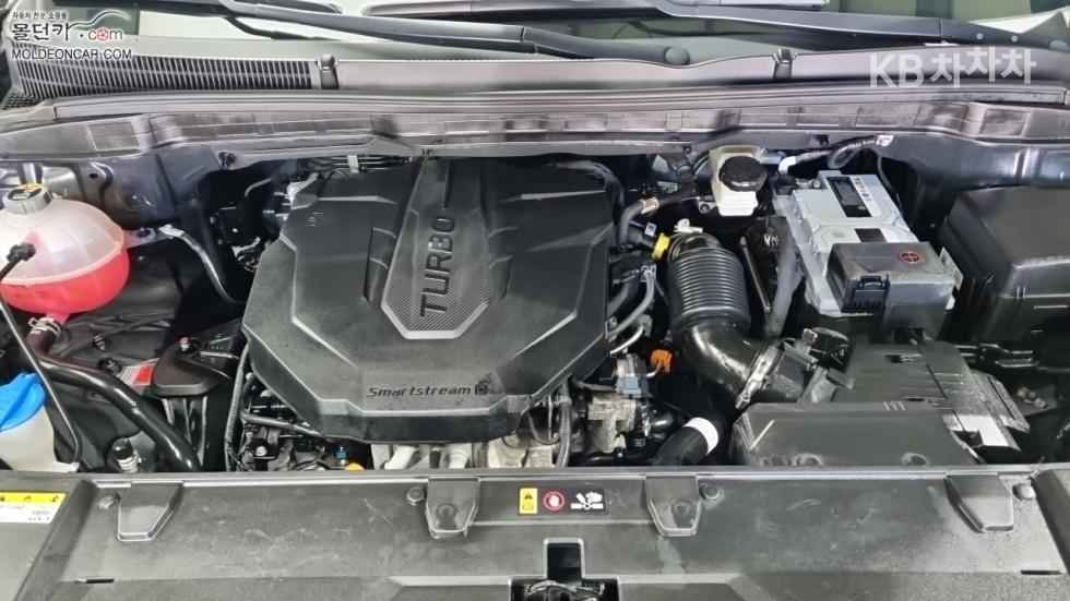 Kia Carnival — miniaturë 8