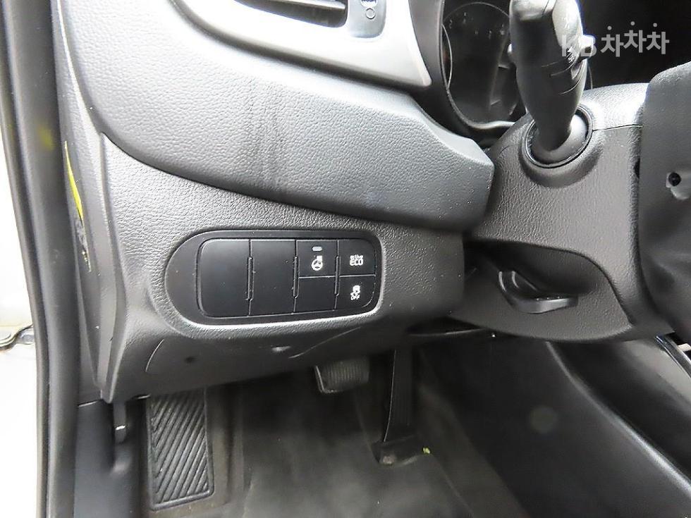 Kia Carens — miniaturë 13