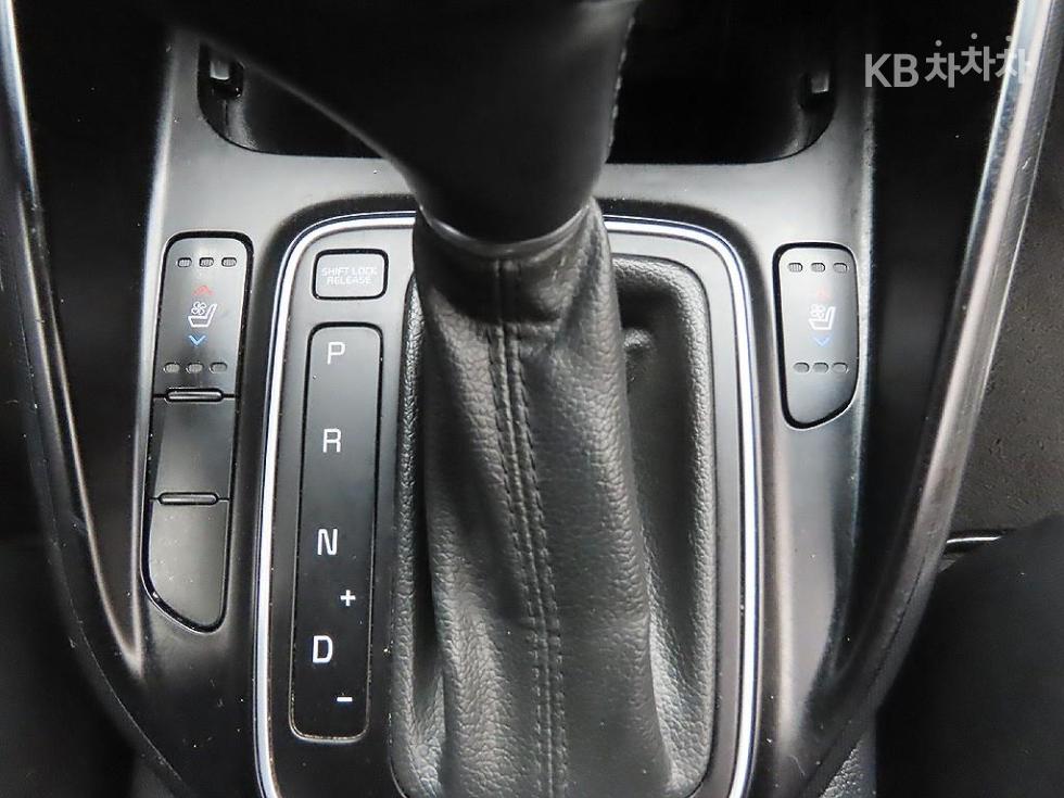 Kia Carens — miniaturë 15