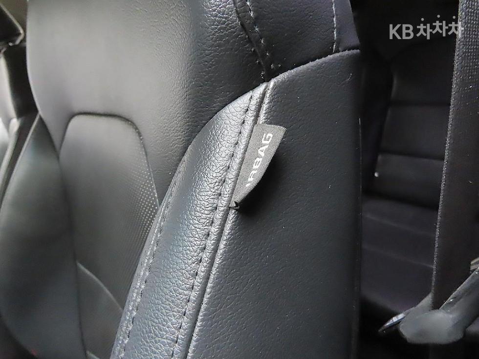 Kia Carens — miniaturë 18
