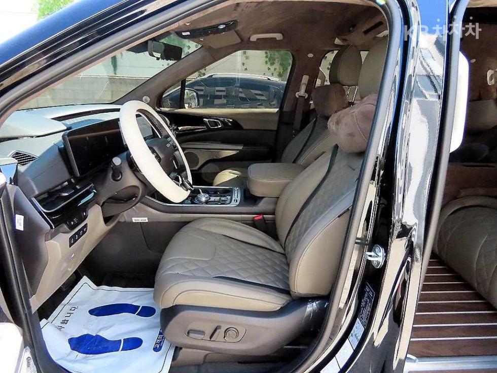 Kia Carnival — miniaturë 5