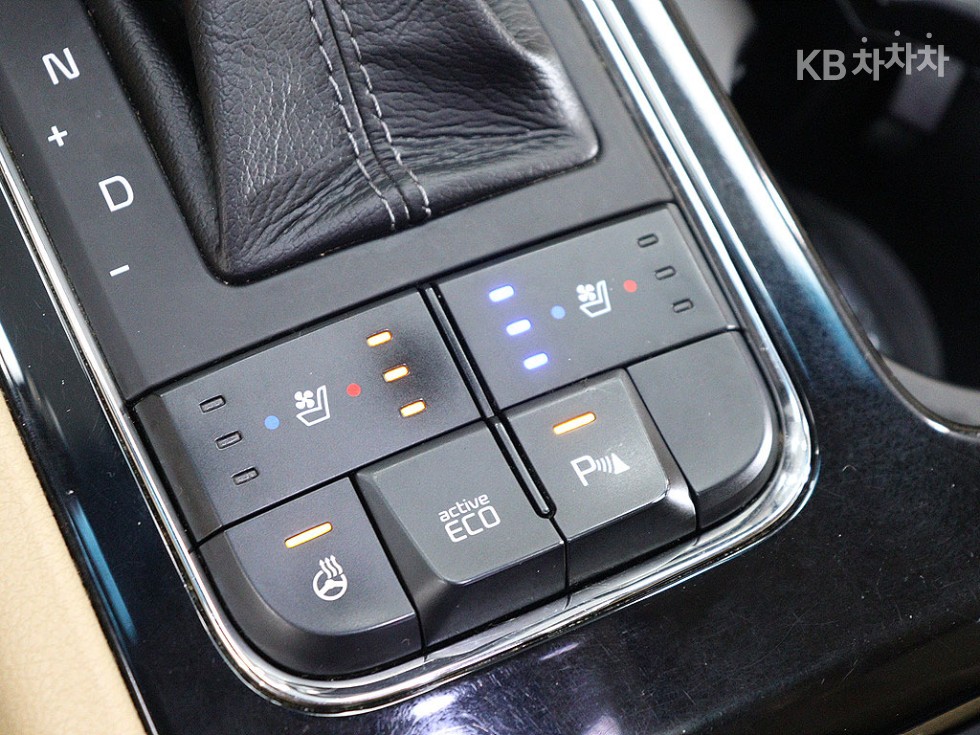 Kia Carnival — miniaturë 9