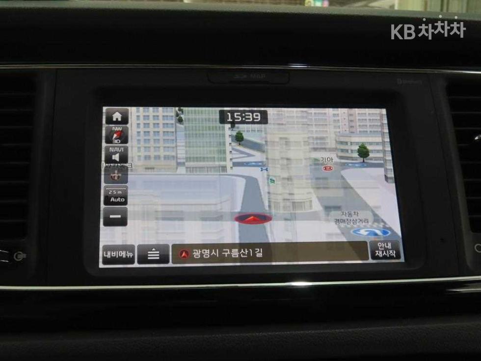 Kia Carnival — miniaturë 13