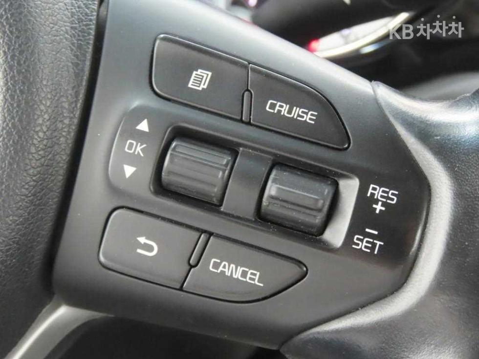 Kia Carnival — miniaturë 18