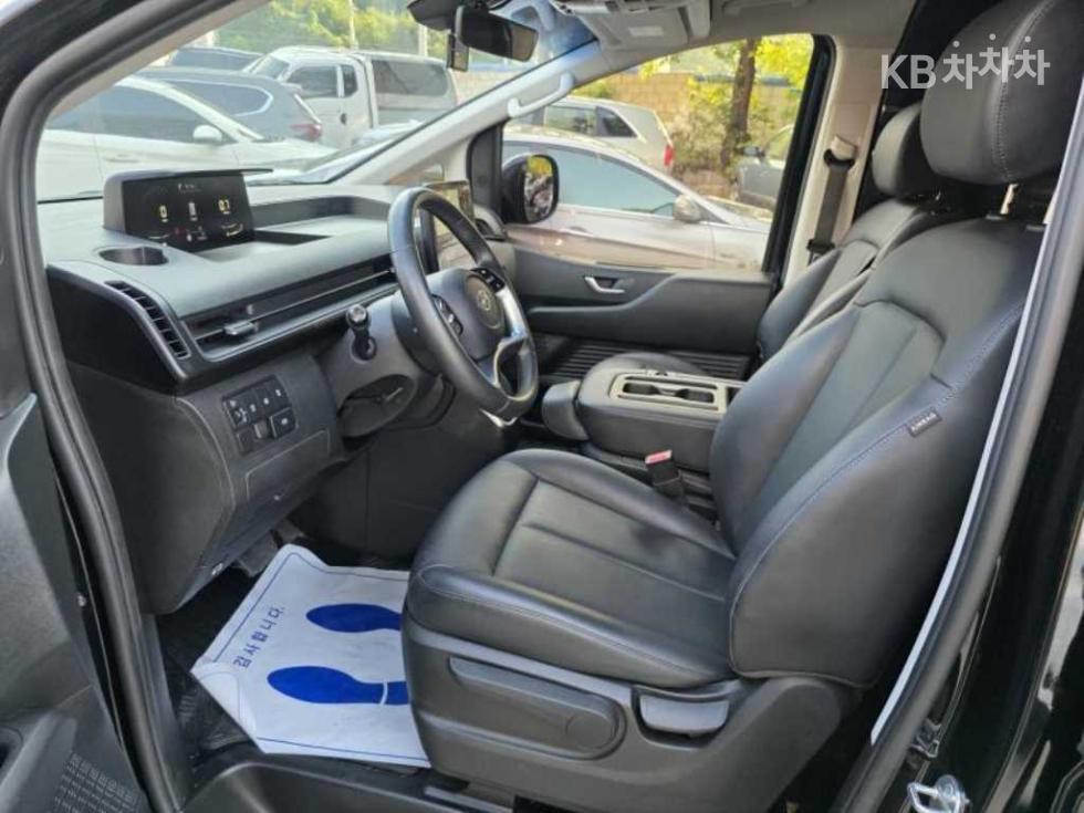 Hyundai Staria — miniaturë 12