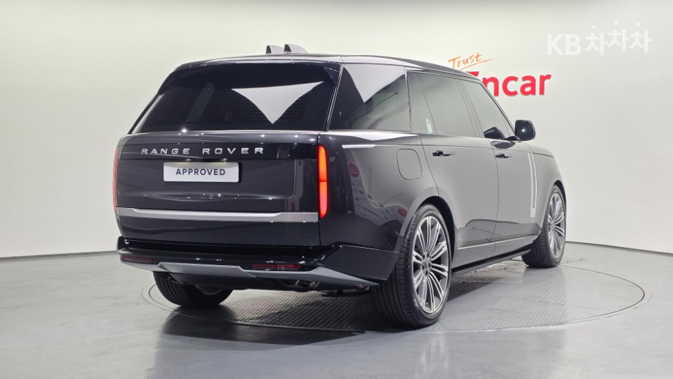 Land Rover Range Rover — miniaturë 2