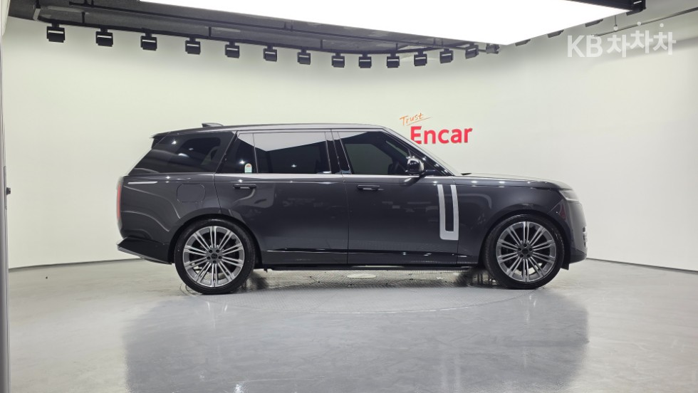 Land Rover Range Rover — miniaturë 5