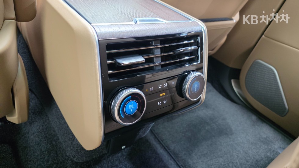 Land Rover Range Rover — miniaturë 18