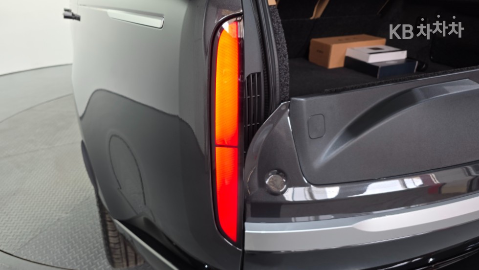 Land Rover Range Rover — miniaturë 19